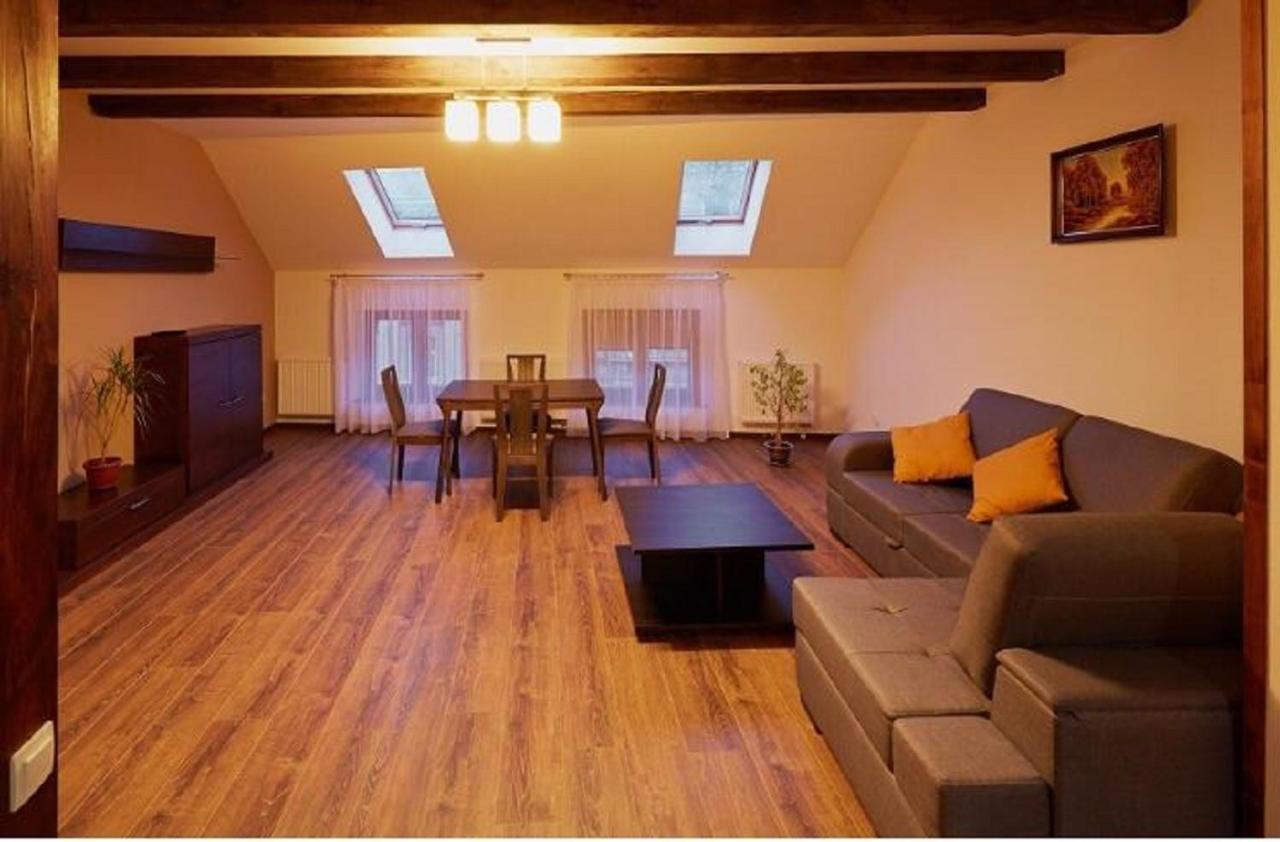 Apartment On Lychakivska 리비프 외부 사진